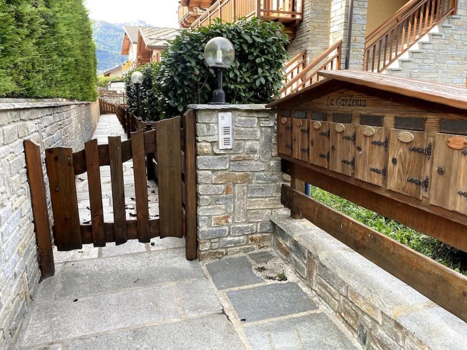 Incantevole Appartamento Con Giardino - Garage Privato E Free Wifi Oulx Ngoại thất bức ảnh